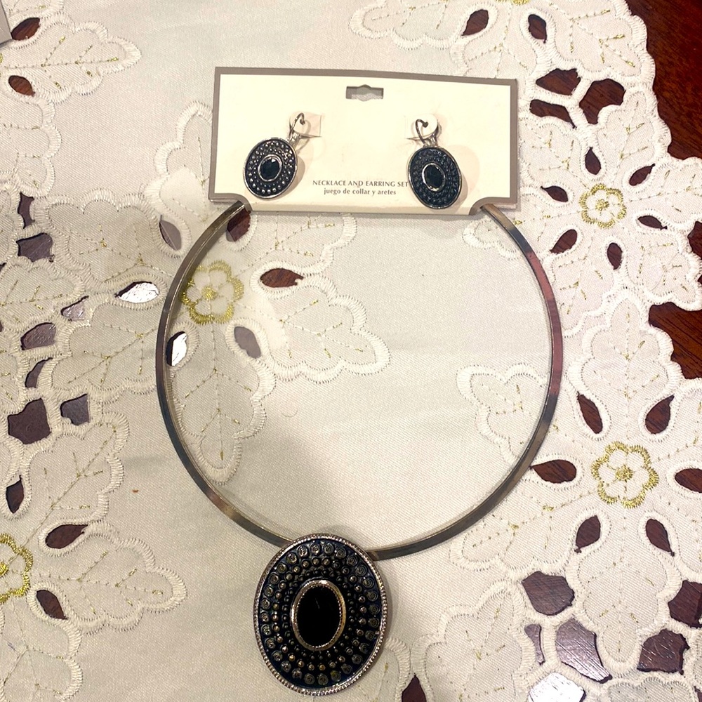 Earrings and necklace set